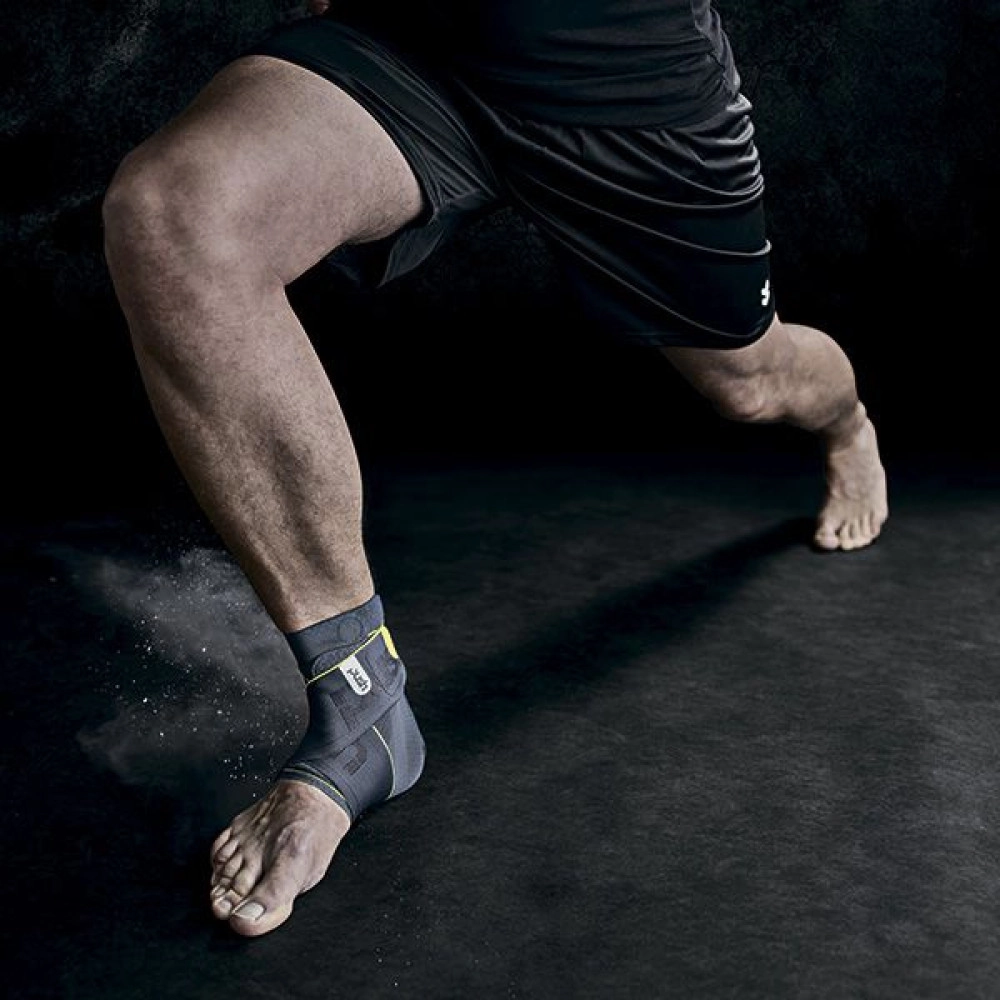 AnkroFit Pro Sprunggelenkbandage beim Sport getragen